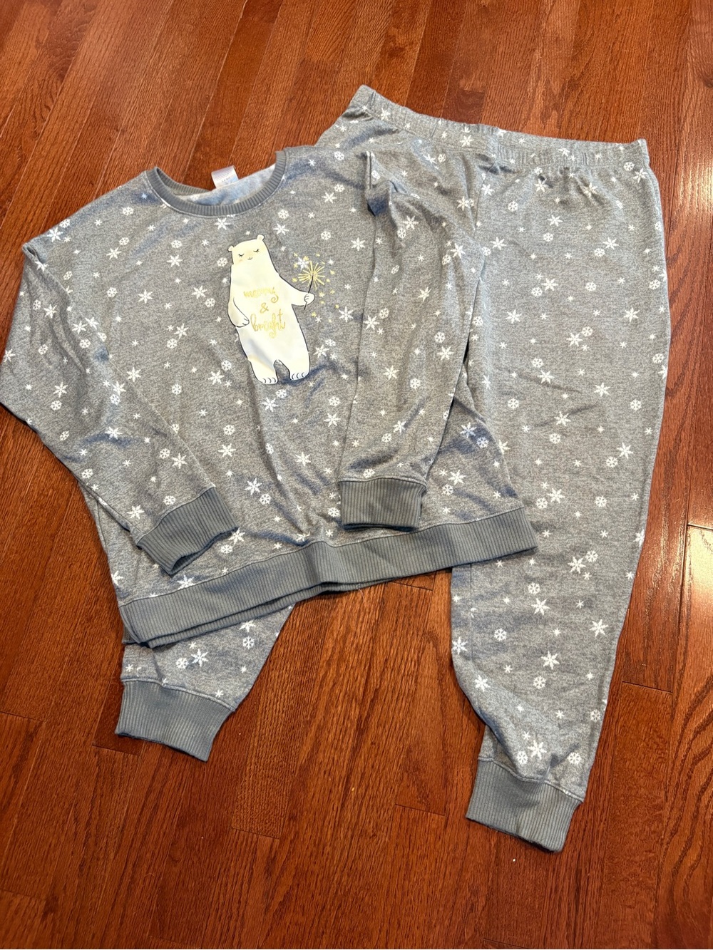 Secret Treasures Grey Snowflake Polar Bear Pajama Set